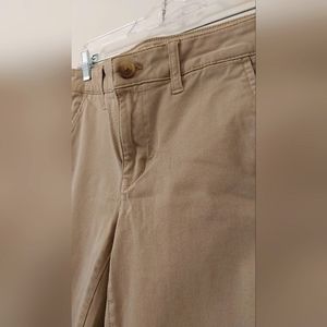 American Eagle Outfitters Super Stretch Skinny Fit Khaki Pants Size 8 Short